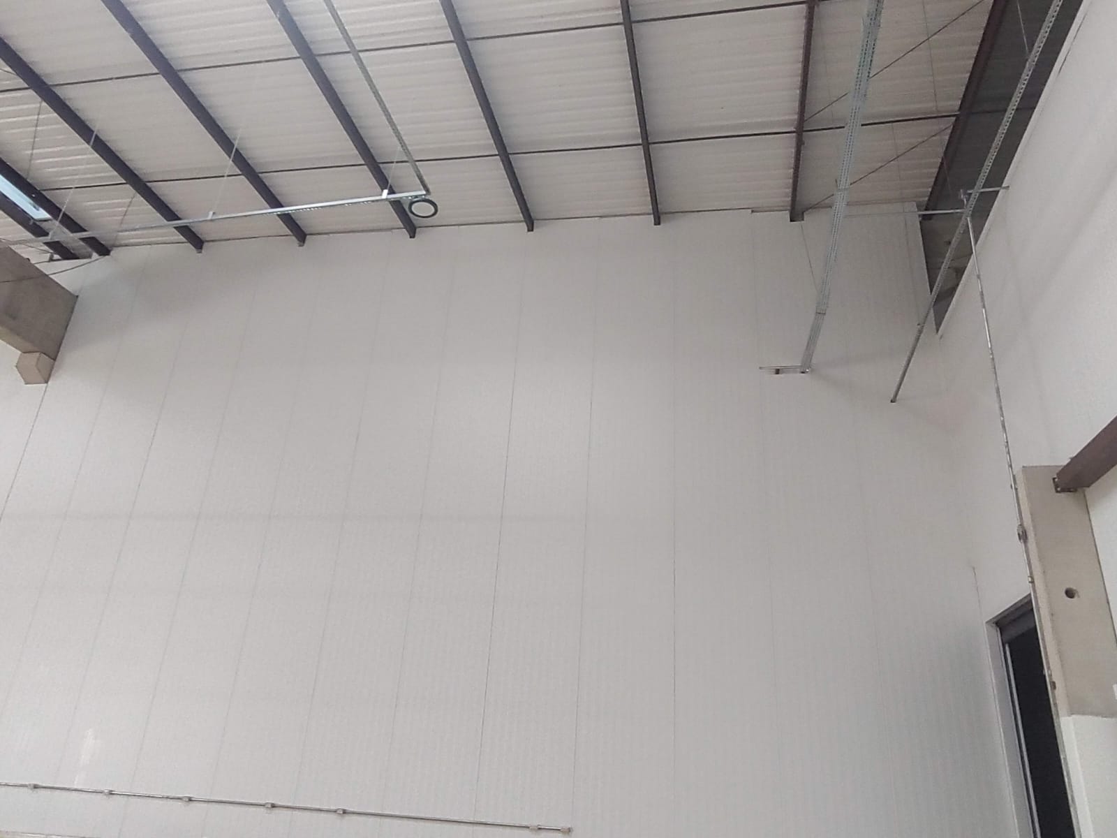Equipe HJC em obra industrial